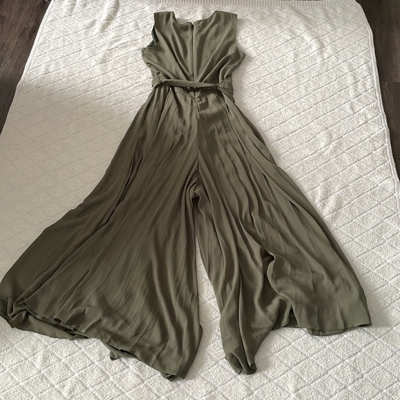 J. Crew Jumpsuit Womens 8 Olive Green Wide Leg Chiffon Minimalist Old Money - Picture 7 of 9